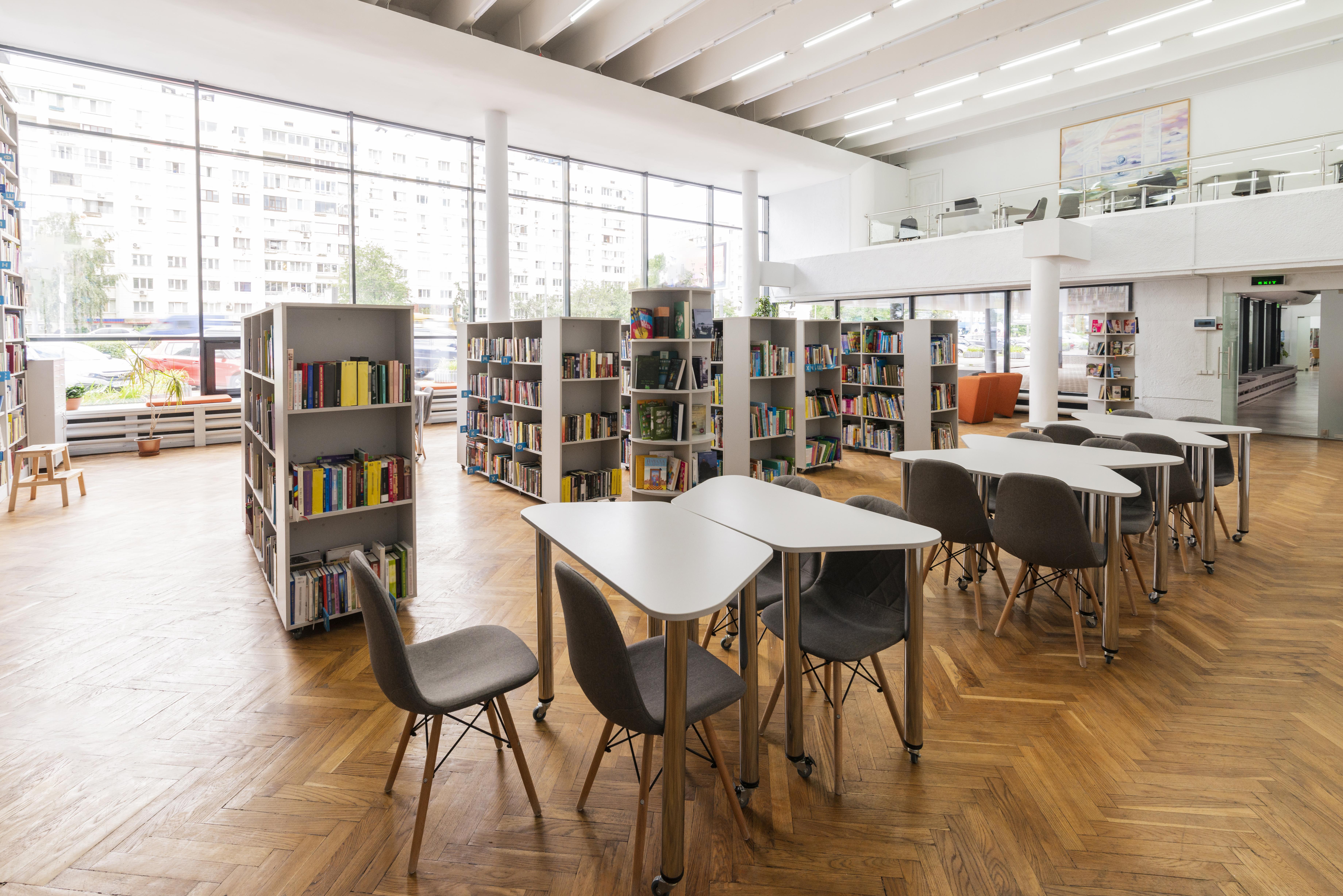 vue intérieure d'une bibliothèque